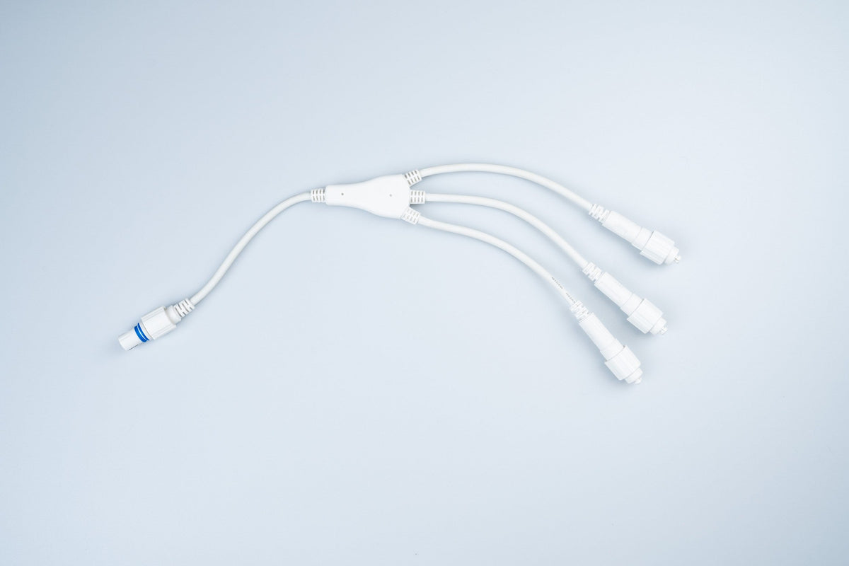 MK Illumination QF+ Verteiler (Divider) – 2, 3, 6, 11 oder 22 Ausgänge – 3 · Weiß (001-126)