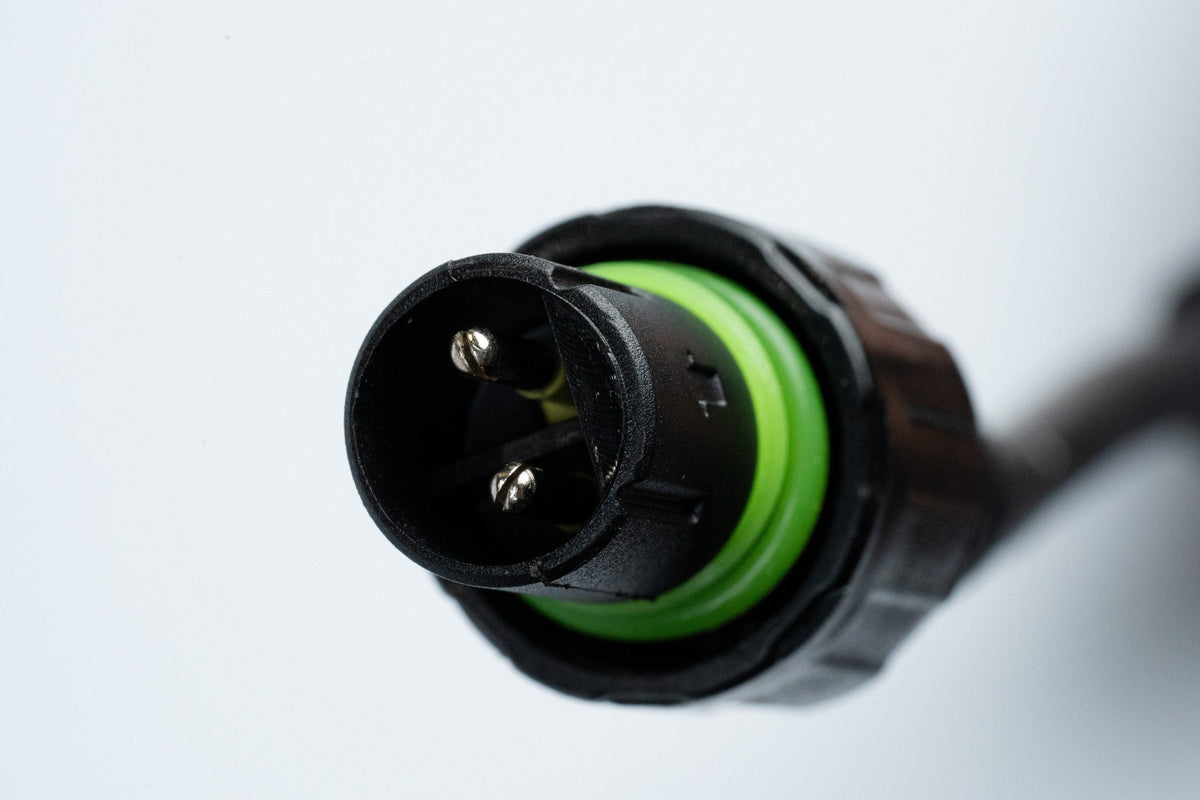 MK Illumination QuickFix® 36 V Verlängerungskabel – 1 m / Schwarz (002-103) – Anwendung / Detail