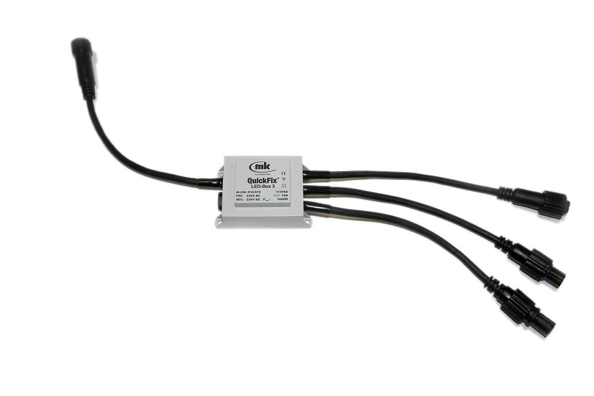 MK Illumination QF+ Verteilerdose mit Überlastsicherung – 3 oder 5 Ausgänge, 1.800 W – 3 Ausgänge (001-033)