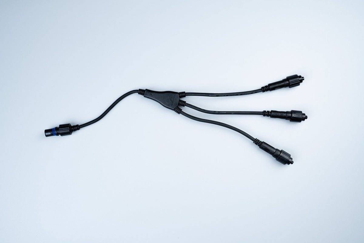 MK Illumination QF+ Verteiler (Divider) – 2, 3, 6, 11 oder 22 Ausgänge – 3 · Schwarz (001-125)
