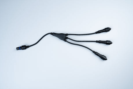 MK Illumination QF+ Verteiler (Divider) – 2, 3, 6, 11 oder 22 Ausgänge – 3 · Schwarz (001-125)