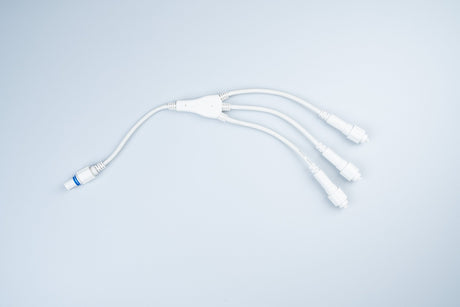 MK Illumination QF+ Verteiler (Divider) – 2, 3, 6, 11 oder 22 Ausgänge – 3 · Weiß (001-126)