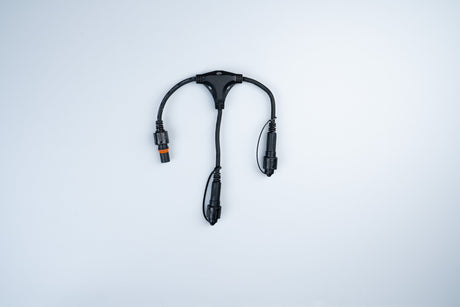 MK Illumination QuickFix® 36 V Verlängerung & T-Verteiler 230-V-Seite – T-Verteiler 2 Ausgänge / Schwarz (003-121)