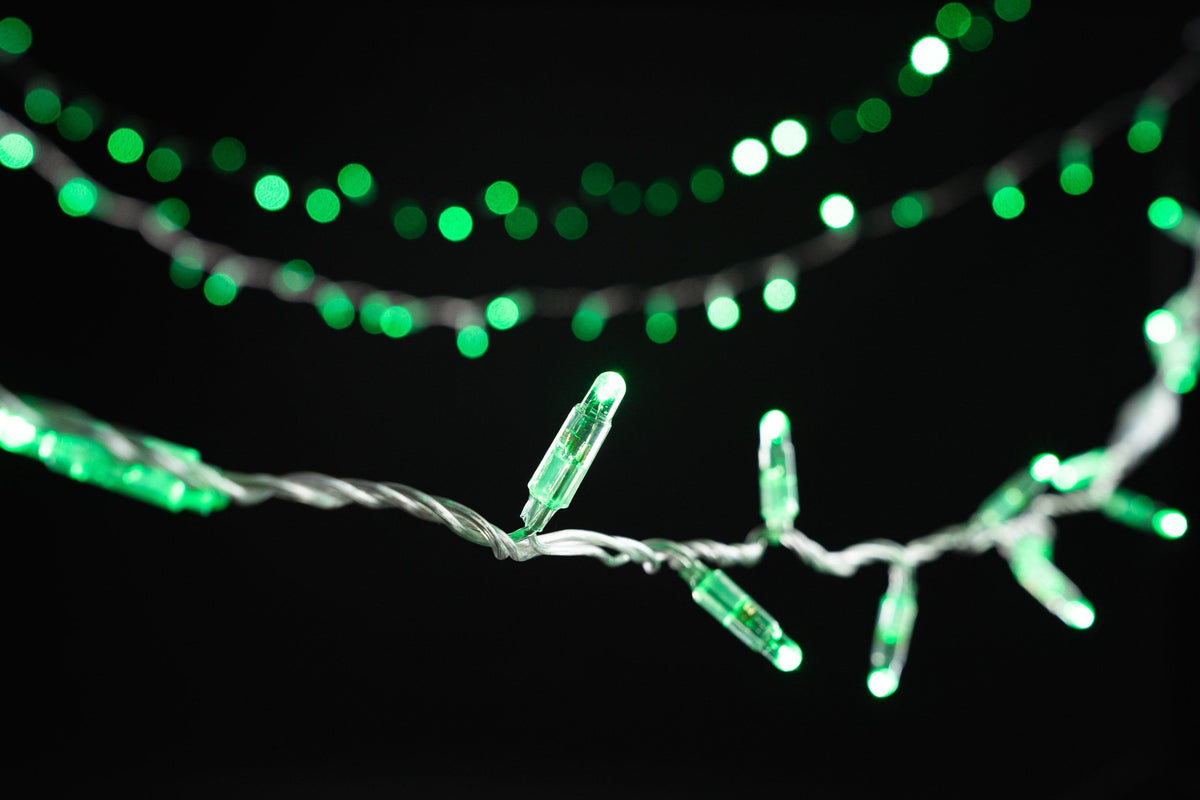 MK Illumination String Lite® 36 V – LED-Lichterkette Niedervolt – 12 m · 120 LED / Grün (029-073) – Anwendung / Detail