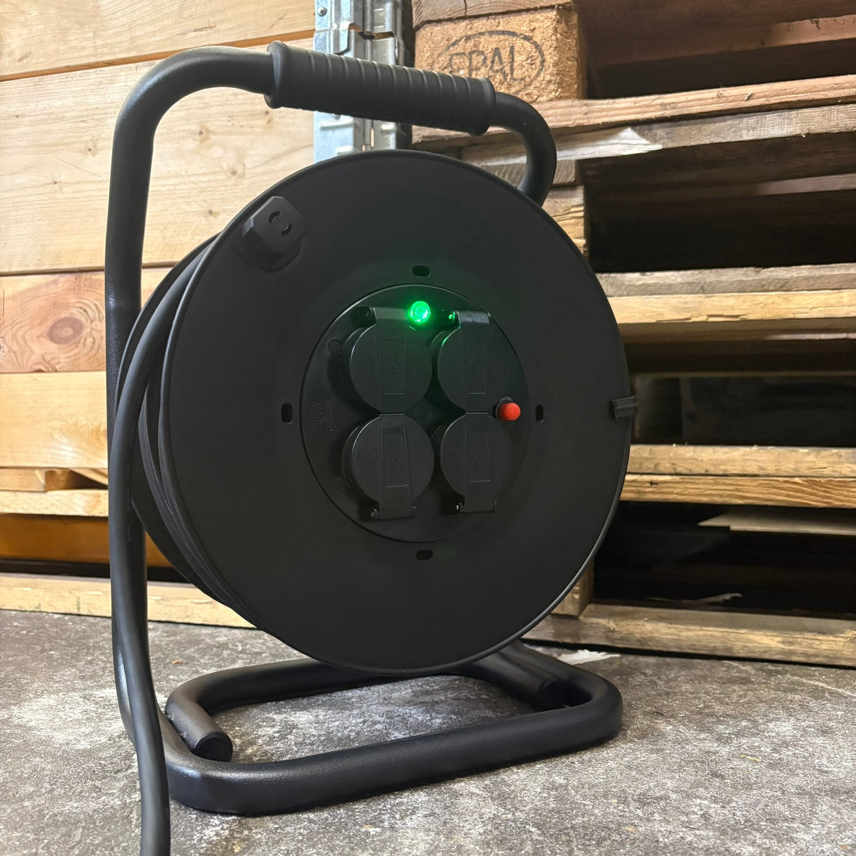 SANOS Kabeltrommel LED-Spannungsanzeige - Gummileitung H07RN-F 3G1,5mm² - 3G2,5mm² | 20 - 40 Meter | Made in Germany